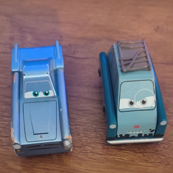 Vintage Disney Pixar Cars Wood Collection - Professor Z & Finn McMissile - Picture 13 of 14